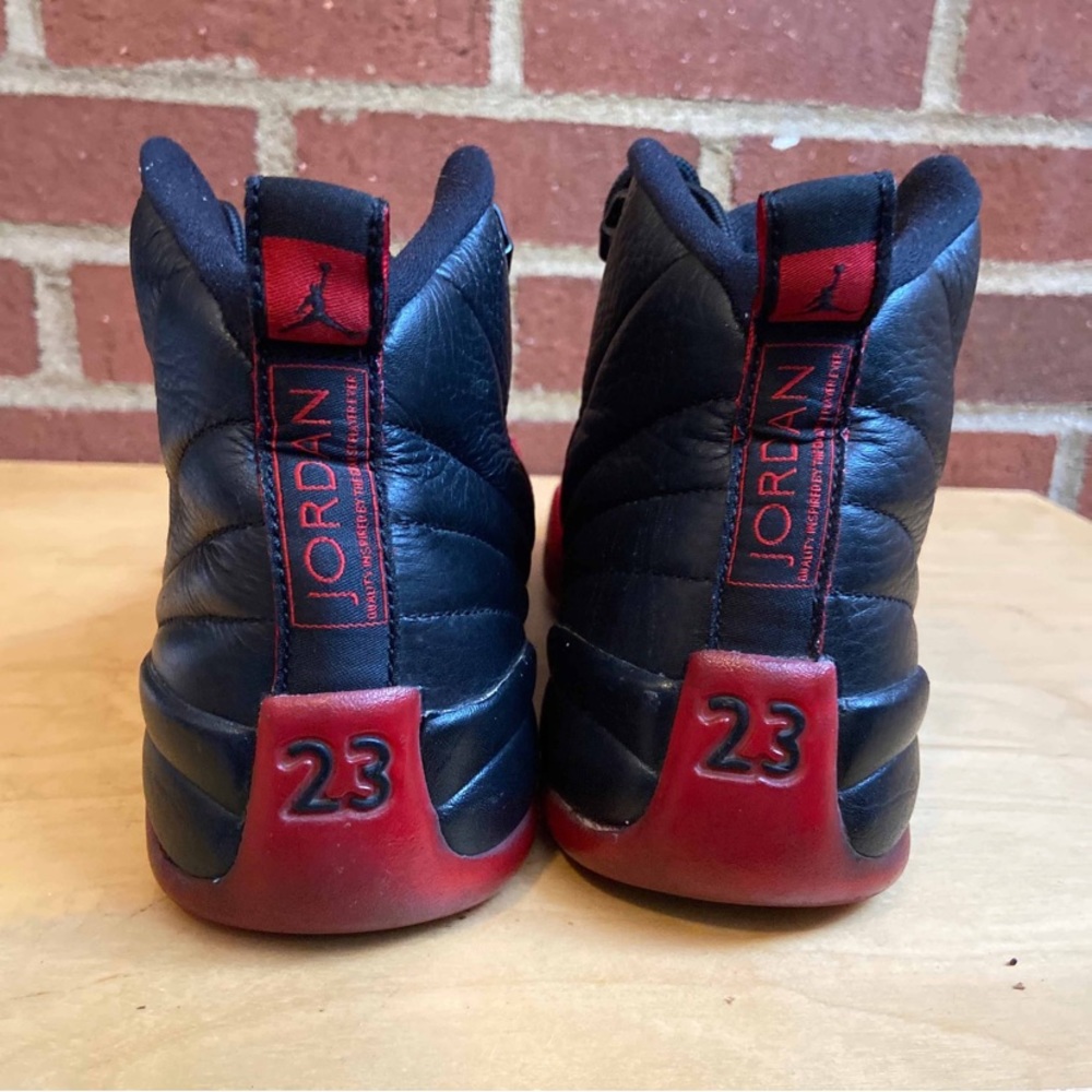 Jordan 12 Flu Game_5